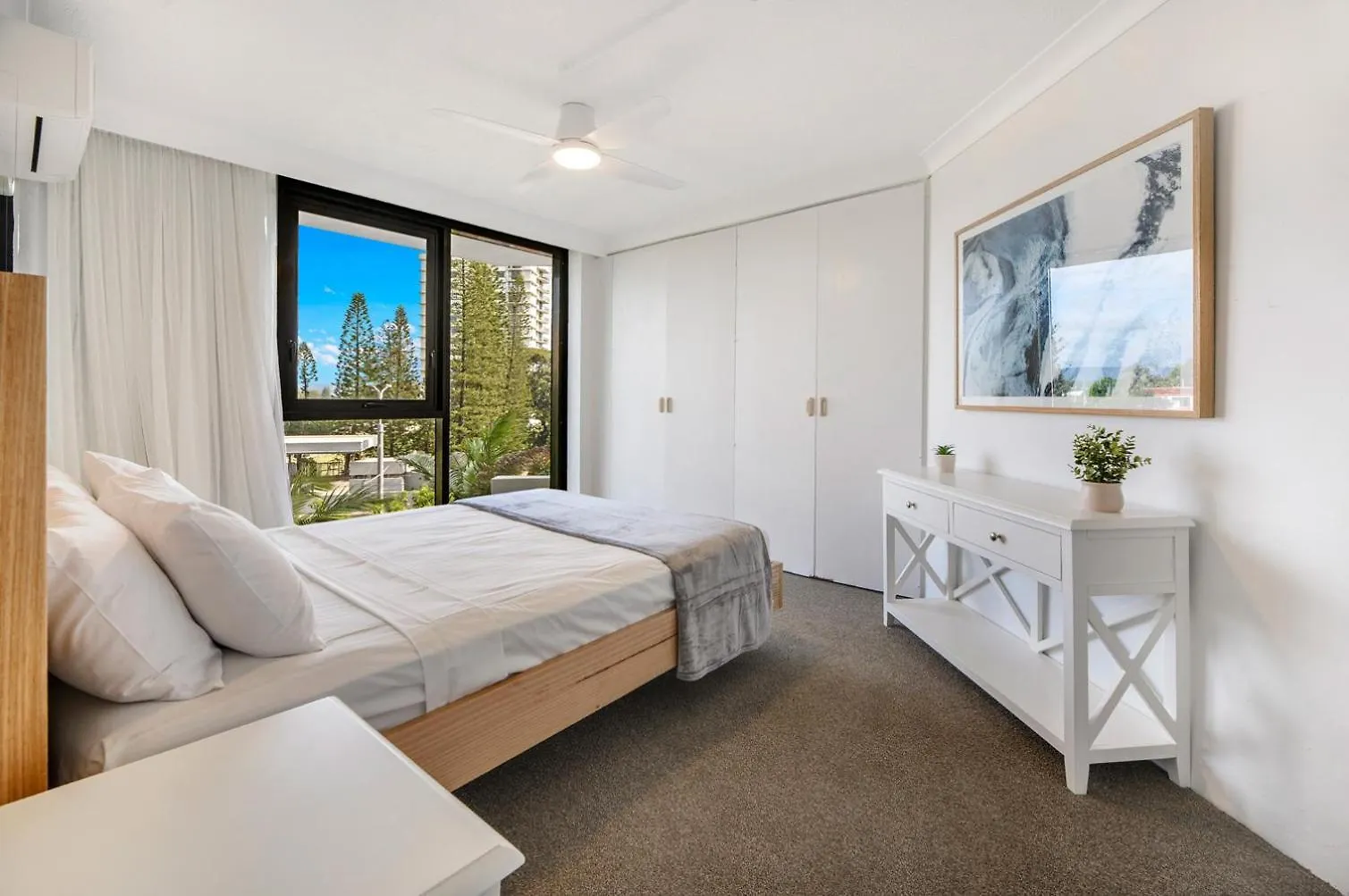 Aparthotel Genesis Apartments By Gold Coast Premium